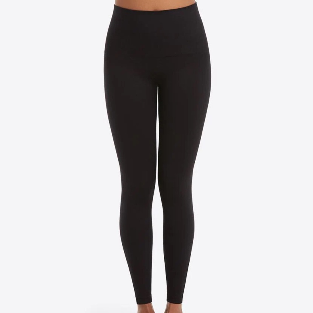 🩷 $5 Bundle SPANX Look At Me Black Leggings - Picture 6 of 6